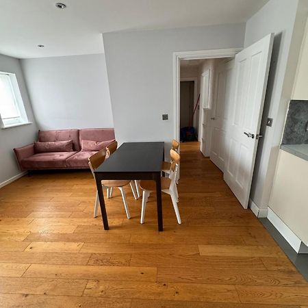 2-Bedroom Flat Walking Distance To Excel London - Perfect Location! Ngoại thất bức ảnh